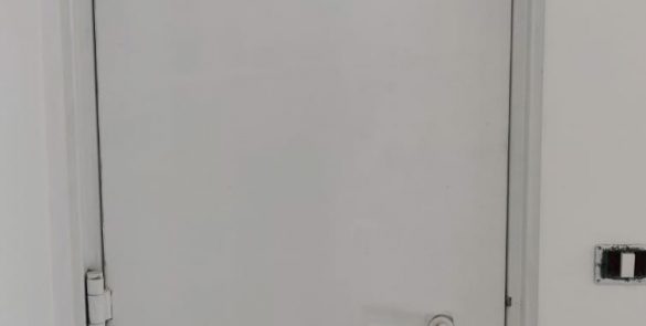 דלת הדף רסיסים דירתית